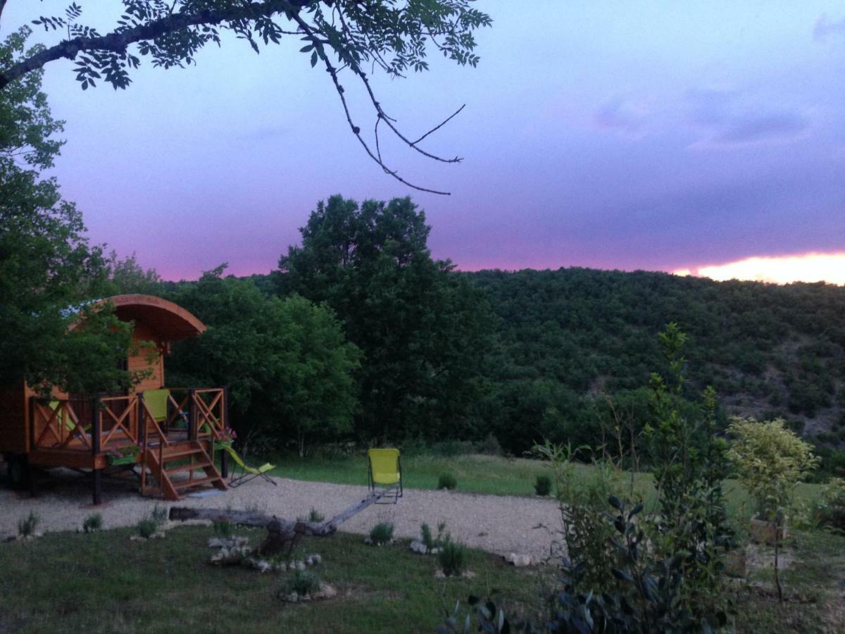 La Roulotte Clerelu - Du Domaine Des Ramonets Pension Cahors Buitenkant foto