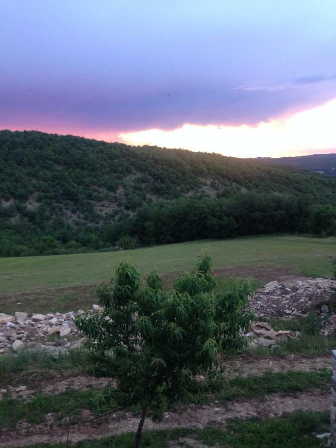 La Roulotte Clerelu - Du Domaine Des Ramonets Pension Cahors Buitenkant foto